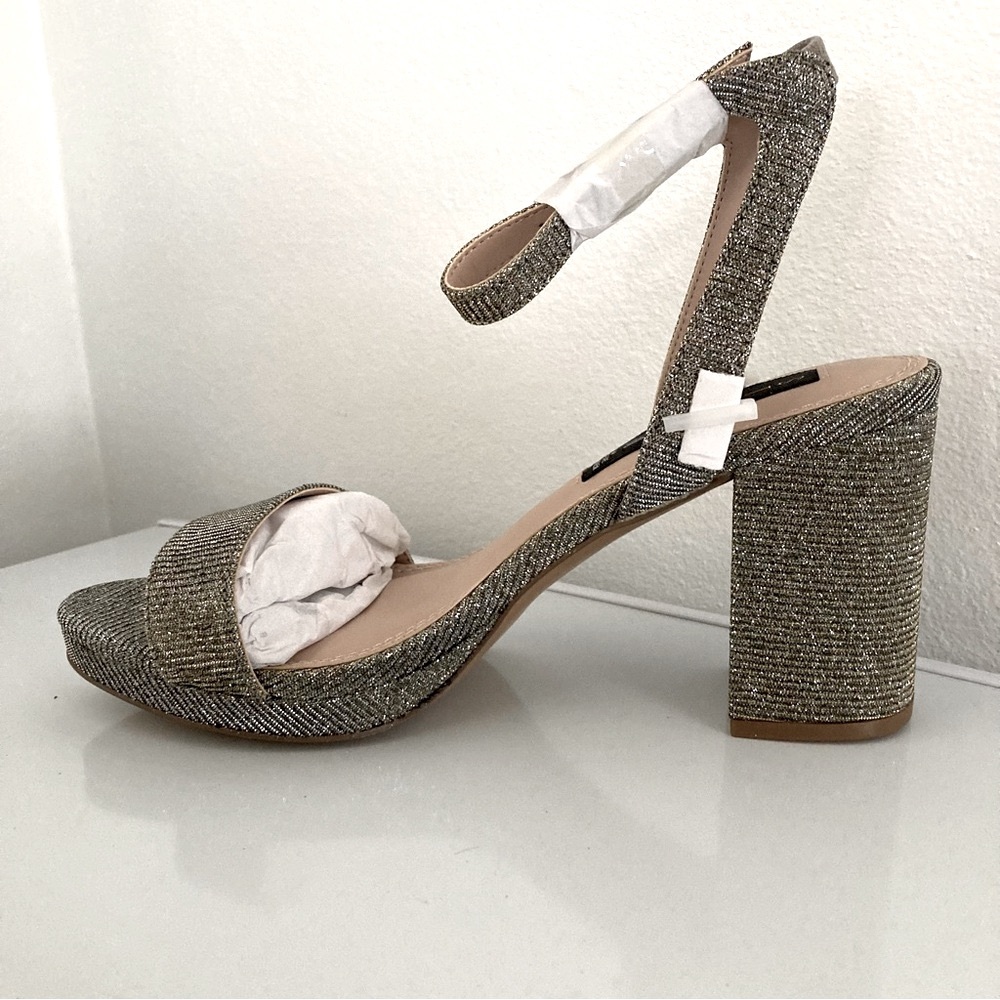 NEW Steven by Steve Madden Women's Sparkling Sparkling Ankle Strap silver/gold 8